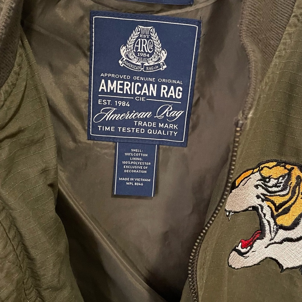 Bomber jacket - Picture 2 of 5